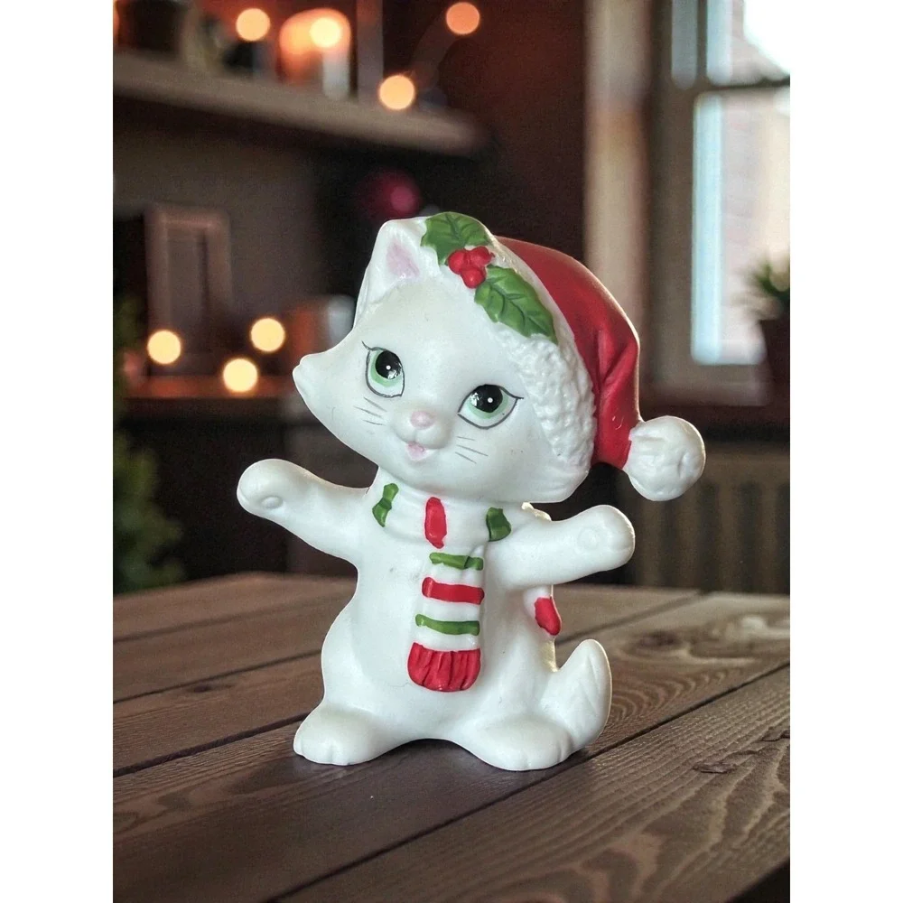 Vintage Lefton Christmas 1990 (1) White Cat Kitten Figurines. About 2